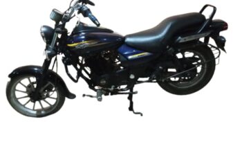 
										BAJAJ AVENGER 150 STREET full									