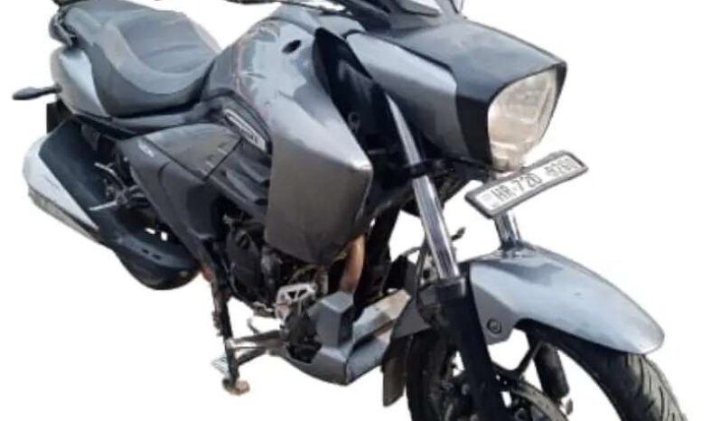 
								SUZUKI INTRUDER full									