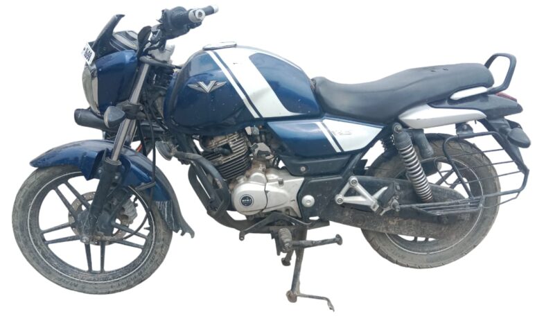 
								BAJAJ V15 full									