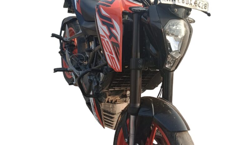 
								KTM DUKE full									