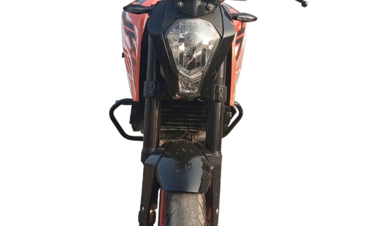 
								KTM DUKE full									