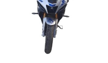 
										YAMAHA R15 full									
