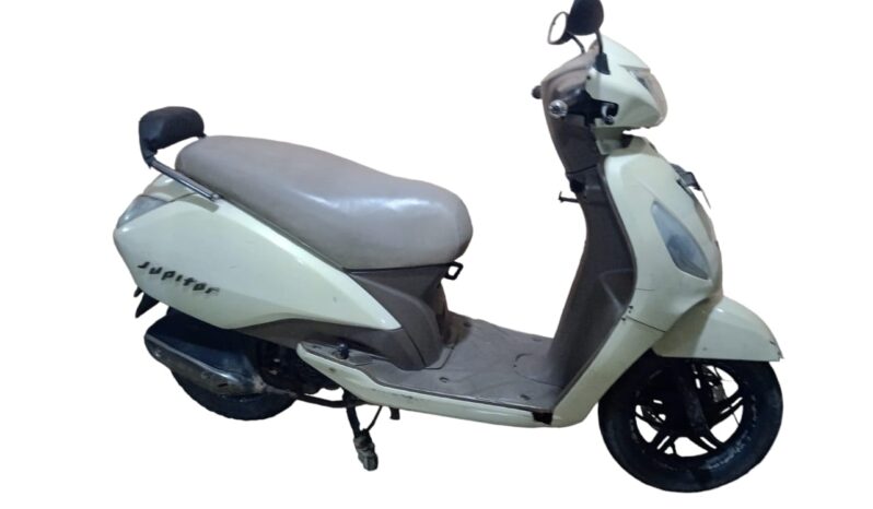 
								TVS JUPITER full									