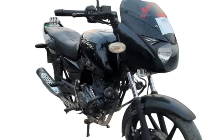 
								BAJAJ PULSAR 150 full									