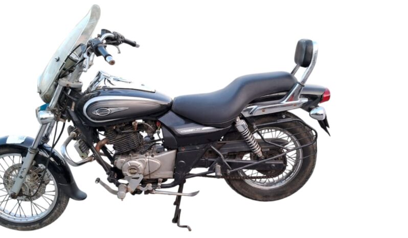 
								BAJAJ AVENGER 160 full									