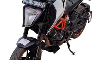 
										KTM DUKE 125 full									